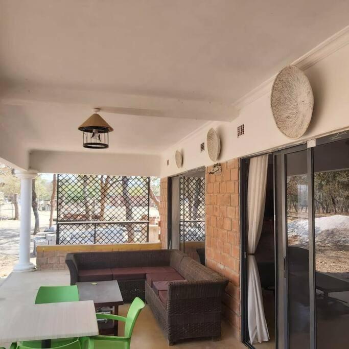 Warthog House-Cozy Country House, 3 Bed Mumbwa المظهر الخارجي الصورة